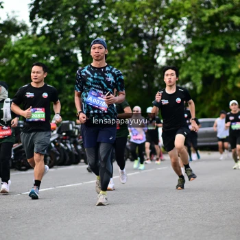 Runner Photo 4134092