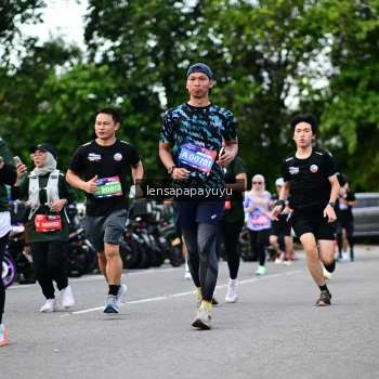 Runner Photo 4134094