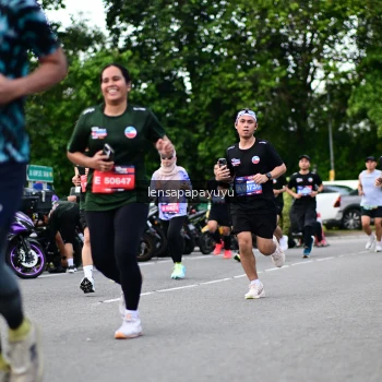 Runner Photo 4134100