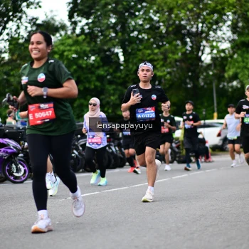 Runner Photo 4134102