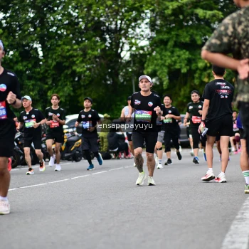 Runner Photo 4134106