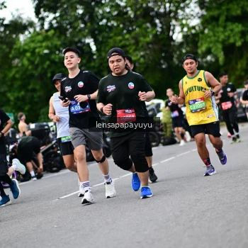 Runner Photo 4134111