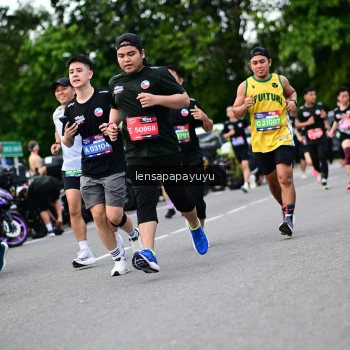 Runner Photo 4134113
