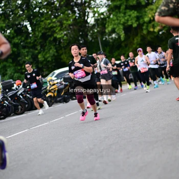 Runner Photo 4134120