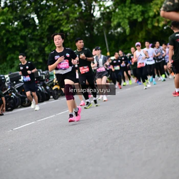 Runner Photo 4134126