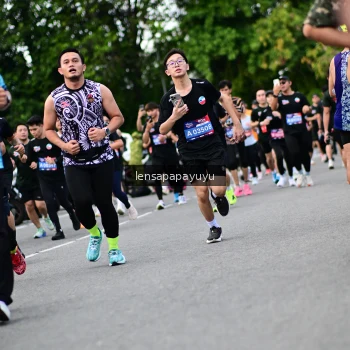 Runner Photo 4134149
