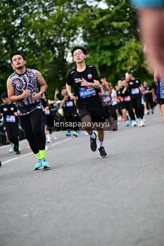 Runner Photo 4134154