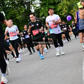Runner Photo 4134165