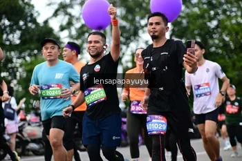 Runner Photo 4134200