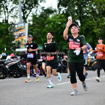Runner Photo 4134210