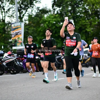 Runner Photo 4134211