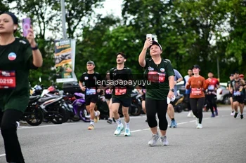 Runner Photo 4134212