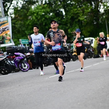 Runner Photo 4134217