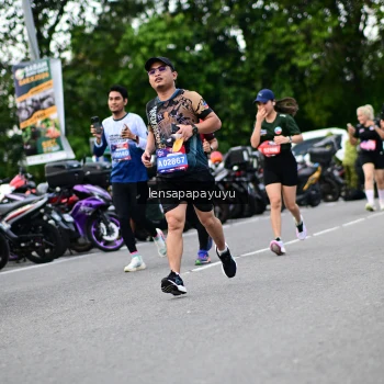 Runner Photo 4134218