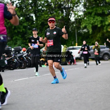 Runner Photo 4134223