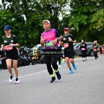 Runner Photo 4134225