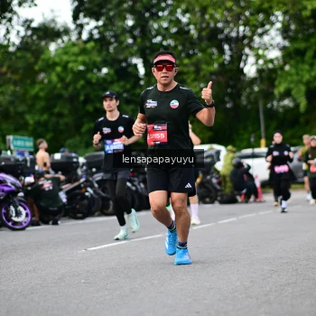 Runner Photo 4134229