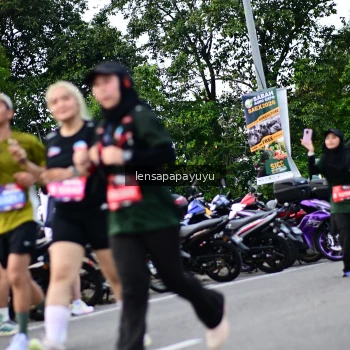 Runner Photo 4134242