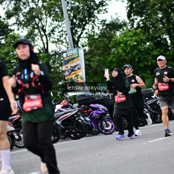 Runner Photo 4134243
