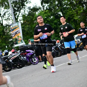 Runner Photo 4134272