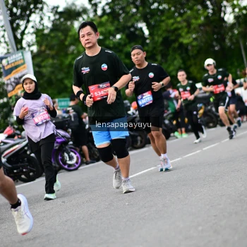Runner Photo 4134277