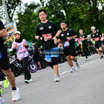 Runner Photo 4134281