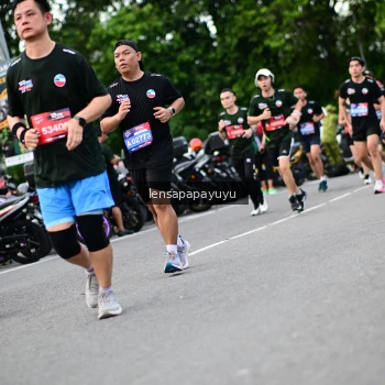 Runner Photo 4134285