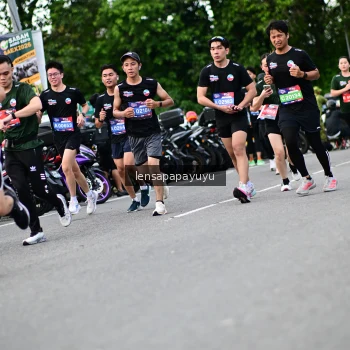 Runner Photo 4134288