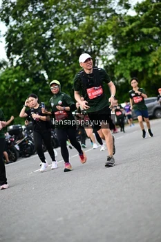 Runner Photo 4134312