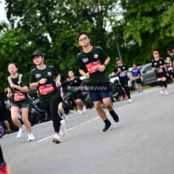 Runner Photo 4134313