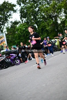 Runner Photo 4134345