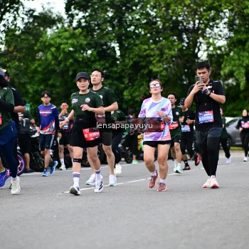 Runner Photo 4134347