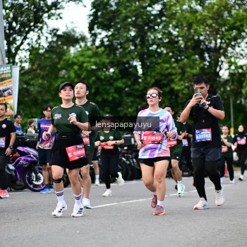 Runner Photo 4134353