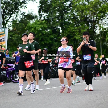 Runner Photo 4134354