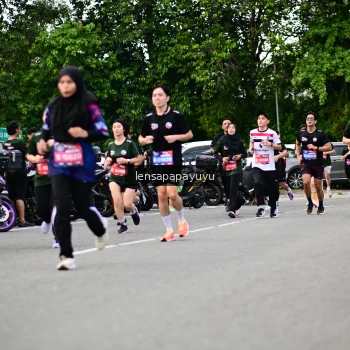 Runner Photo 4134355