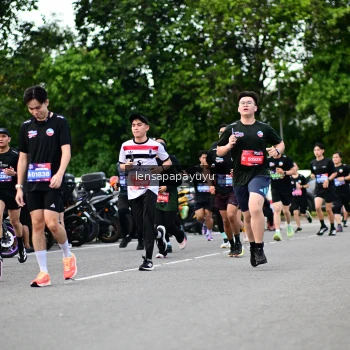 Runner Photo 4134363