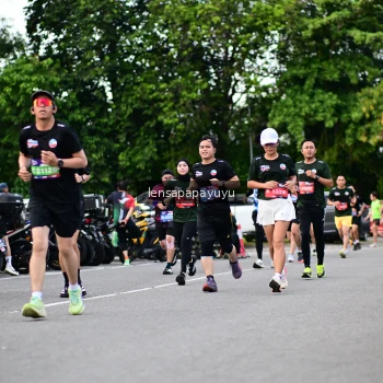 Runner Photo 4134377