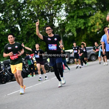 Runner Photo 4134383