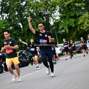 Runner Photo 4134385