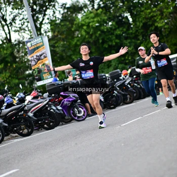 Runner Photo 4134387