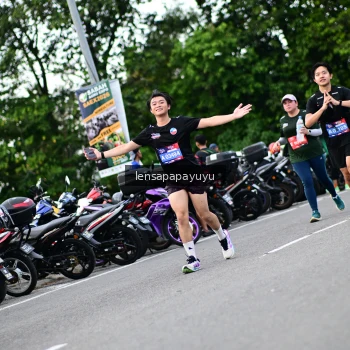 Runner Photo 4134391