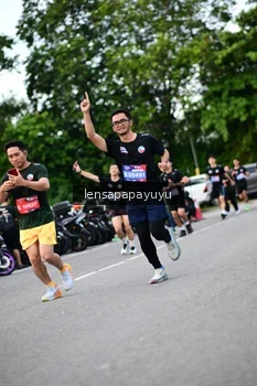 Runner Photo 4134392