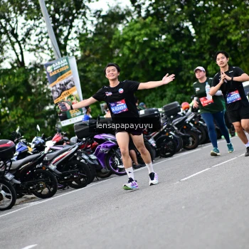 Runner Photo 4134393