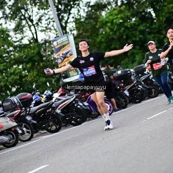 Runner Photo 4134398