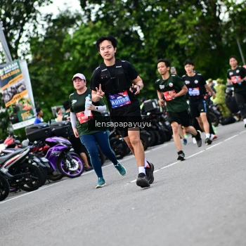 Runner Photo 4134402