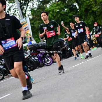 Runner Photo 4134403