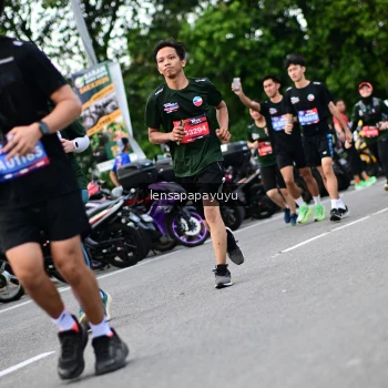 Runner Photo 4134406