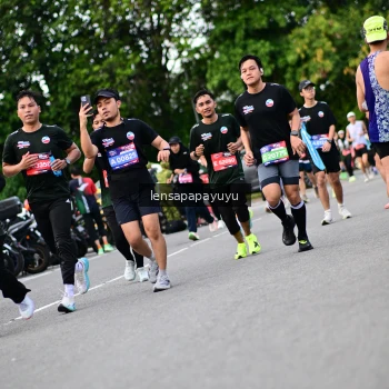 Runner Photo 4134416