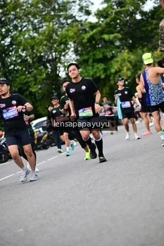 Runner Photo 4134422