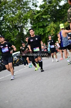 Runner Photo 4134424